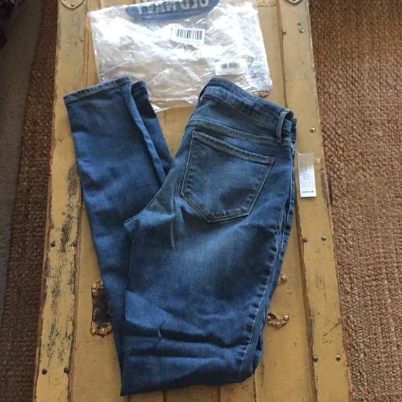 NWT OLD NAVY THE ROCKSTAR MID RISE SKINNY JEAN 4 - Picture 9 of 11